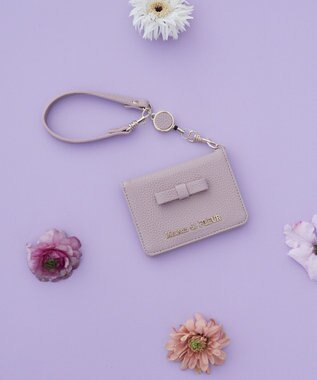 Maison de FLEUR 二つ折りリールパスケース