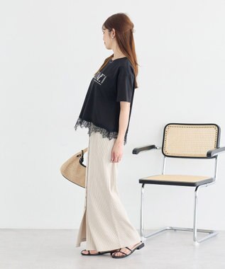earth music&ecology 裾レースロゴプリントTシャツ Black