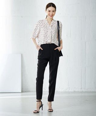 ICB 【人気のため新色追加・洗える】Naiaバックサテン テーパードパンツ ブラック系