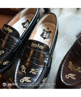 ing <ing>【ハリー・ポッターコラボレーション】刺繍モチーフローファー ブラック