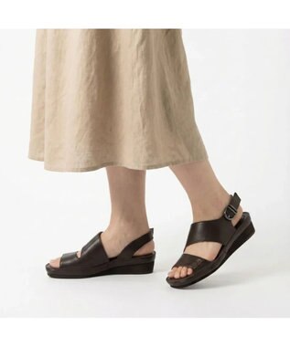 ing <ing>【WEB限定】【サスティナブル】ワイドストラップサンダル ダークブラウン