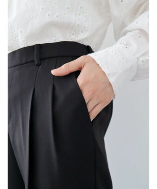 Green Parks きれいシルエットパンツ（テーパード） Black