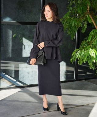 #Newans 〈亀恭子さんコラボ〉パネルタックAラインブラウス ネイビー