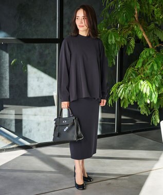 #Newans 〈亀恭子さんコラボ〉パネルタックAラインブラウス ネイビー