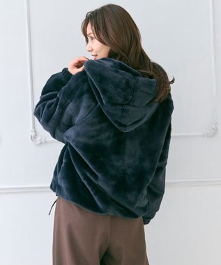 Feroux フード付きフェイクファー パーカー ブラック系