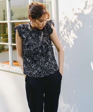 Tiaclasse 【新色追加・洗える】花柄フリルシャツブラウス ブラック