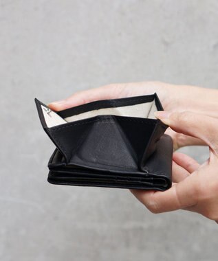 FOLNA RD ソフトレザー・ホイルレザー エンべロープ二つ折り財布 ブラック