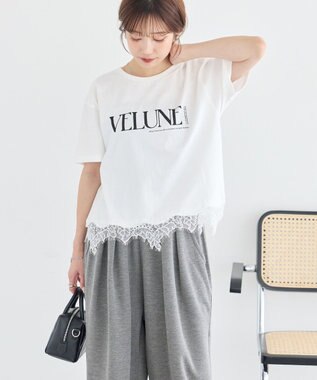 earth music&ecology 裾レースロゴプリントTシャツ Off White