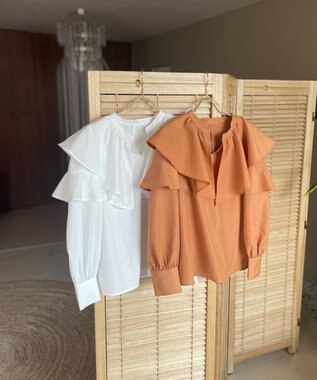 Feroux 【洗える】ラッフルスキッパー ブラウス オレンジ系