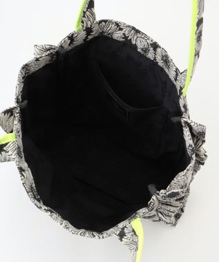 TOCCA 【ヨンア×大人百花×TOCCAコラボカラー有り】PRECIOUS WAVES BAG WITH POUCH ポーチ付きトートバッグ [ヨンア×大人百花コラボ]フラワー柄