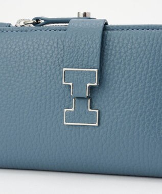 IACUCCI アバ ハーフウォレット CERVO サックスブルー