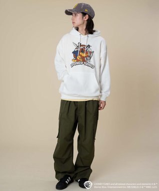 WEGO 【ユニセックス着用ITEM/裏起毛】LOONEYTUNESグラフィックプルオーバー ホワイト