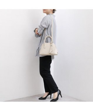 UNBILLION カシュカシュ cachecache / ポーチ付きシェル型ボストン アイボリー