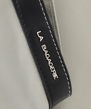 LA BAGAGERIE トライアングルリュックサック ライトグレー