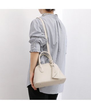 UNBILLION カシュカシュ cachecache / ポーチ付きシェル型ボストン アイボリー