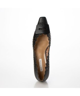 MODE ET JACOMO <MODE ET JACOMO>レーザーカットバックルモチーフパンプス ブラック