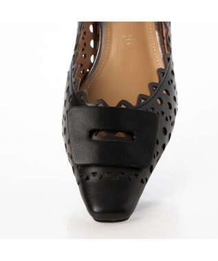 MODE ET JACOMO <MODE ET JACOMO>レーザーカットバックルモチーフパンプス ブラック