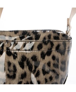 UNBILLION カシュカシュ cachecache / ソフトエナメル舟型ショルダー レオ