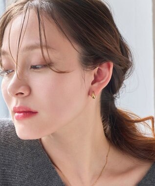 Phoebe 【金属アレルギー対応】ドロップハーフフープミニピアス　ゴールド/サージカルステンレス ゴールド