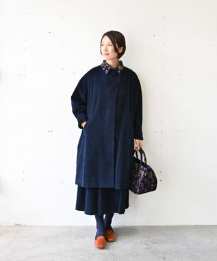 muuc 〈遠州織物の工場で織られた上質なコットンコーデュロイ生地〉花刺繍コート（セットアップ可能） ネイビー