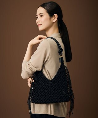 自由区 【SHIHOさん着用・2WAY仕様・ポーチ付き】クロッシェフリンジ バッグ