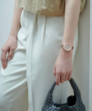 CITIZEN 【電池交換不要のクロノグラフ】どんなスタイルにも合わせやすいサクラカラーの腕時計 サクラ色