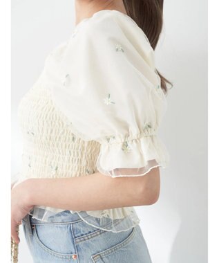 earth music&ecology フラワー刺繍ブラウス White