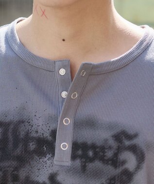 WEGO 【ユニセックス着用ITEM】グラフィックヘンリーネックT（SS） グレー