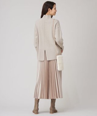 自由区 【洗える】ウールカシミヤブレンドラメスパンコールハイネック ニット ベージュ×ゴールド