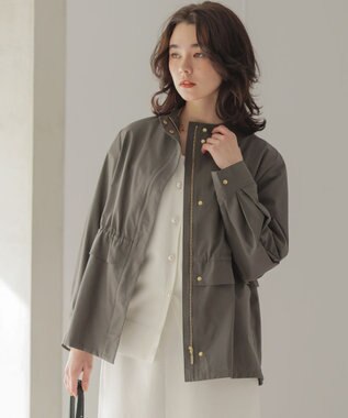 組曲 S 【先行予約】スタンドネックライトアウター