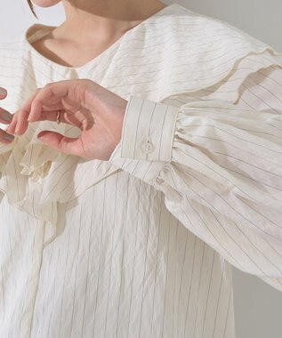 YECCA VECCA ストライプ柄ラッフルブラウス Stripe