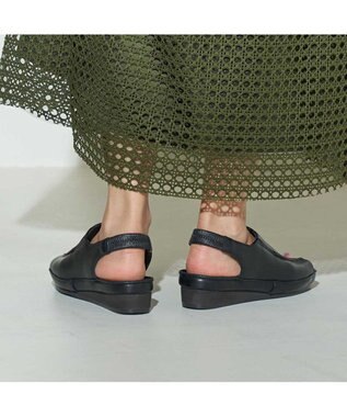 ing <ing>【WEB限定】【3E】カバードサンダル ブラック