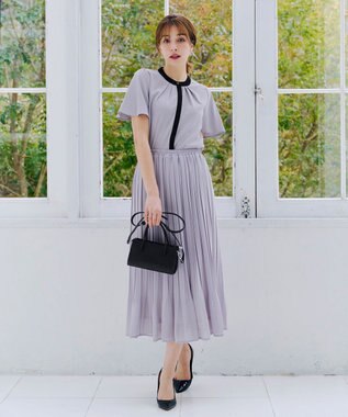 Tiaclasse 【本革】ショルダーストラップ付きスクエアミニバッグ ブラック