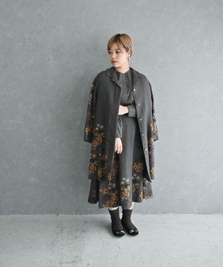 muuc 〈通年着られる心地よいリネンウール〉フクシアの花刺繍 シェルボタン使用 裏地有り テーラードカラー比翼仕立てコート チャコールグレー