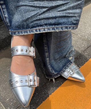 ハトメベルトポインテッドシューズ