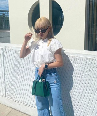 Green Parks タックデザインショート丈シャツ Off White