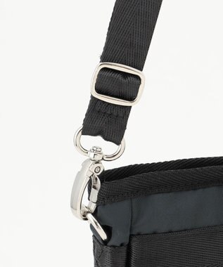 Y'SACCS テープデザイン　トラベルポシェット ダークグレー