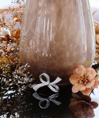 Tiaclasse   リボンモチーフブローチ シルバー