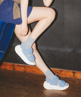 STEVE MADDEN HORIZON 5 編み込みスポーツサンダル ブルー