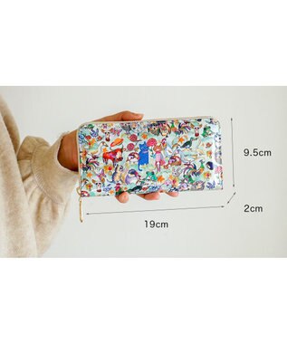 tsumori chisato CARRY 森のどうぶつたち ラウンドファスナー長財布 ホワイト