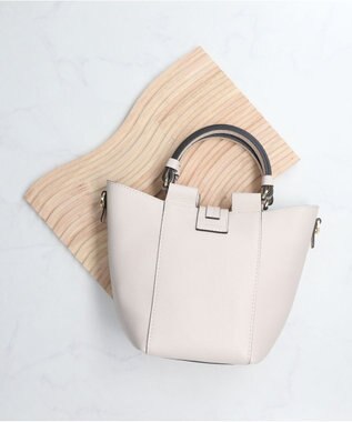 INTER-CHAUSSURES 【LORISTELLA】レザーハンドルハンドバッグ ライトベージュ