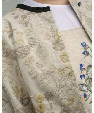 muuc 筆記帳刺繍ヨーク切り替えワンピース〈国産・muucオリジナル総柄刺繍〉〈オーガニック綿〉〈前開き・羽織にも〉〈3シーズン春夏秋〉 ベージュ