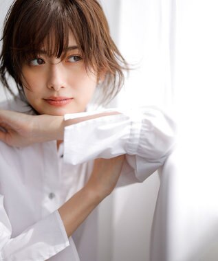  コンパクトシャーティング フレア袖シャツ