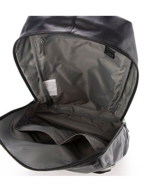 Y'SACCS コーティングナイロンリュック ブラック