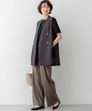 23区 【先行予約】ライトシアーマットクロス ノーカラー ジレ ダークブラウン系