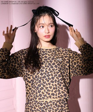 Green Parks ■ＬＯＶＥ　ＢＯＡＴ　ロゴ刺繍スウェット Leopard