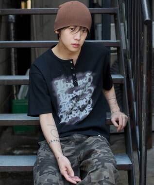WEGO 【ユニセックス着用ITEM】グラフィックヘンリーネックT（SS） ブラック