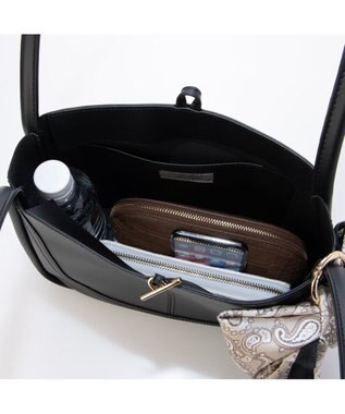 UNBILLION カシュカシュ cachecache / スカーフチャーム付きロングハンドルトート ブラック