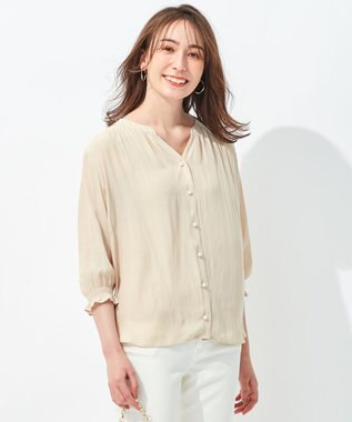 自由区 【WEB限定/セットアップ着用可/洗える】ブライトサテンライト Vネックブラウス ベージュ系