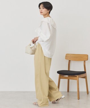 AMERICAN HOLIC フリルVネックブラウス Off White